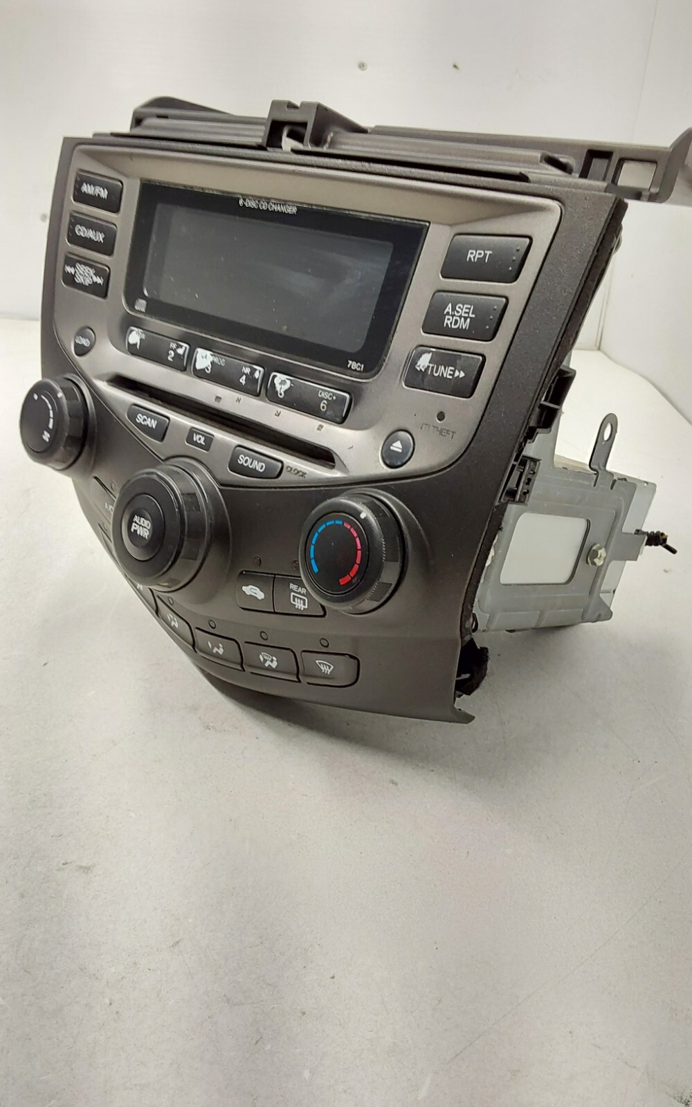 2007 HONDA ACCORD Radio Receiver AM FM 6 CD OEM 39175-SDA-A120-M2