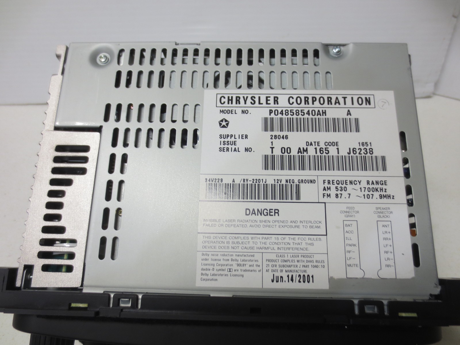 NEW OEM DODGE JEEP CHRYSLER AM FM Radio Cassette CD Player P04858540AH 4858540