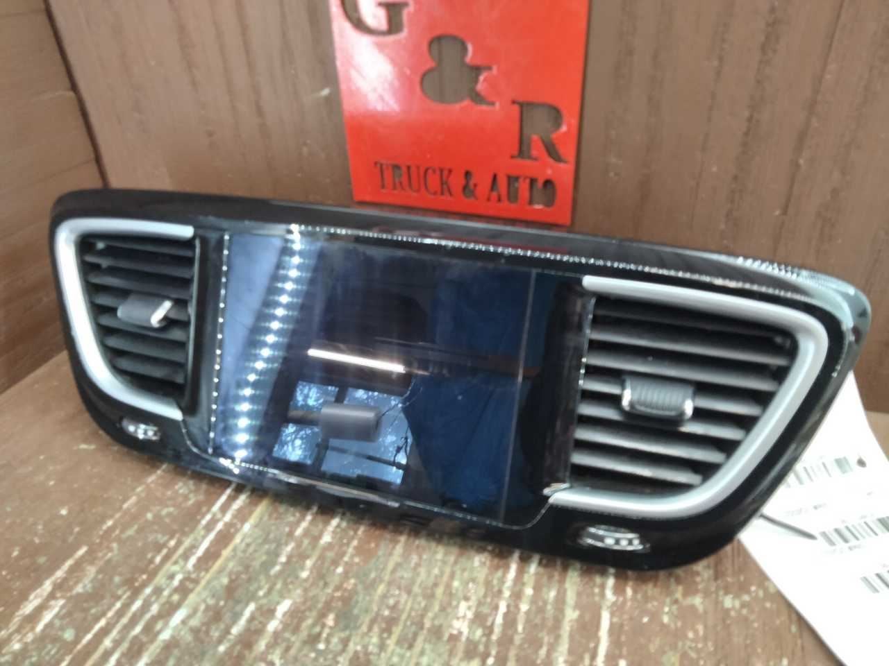 2018 2019 2020 CHRYSLER PACIFICA RADIO DASH DISPLAY SCREEN 68316174AB