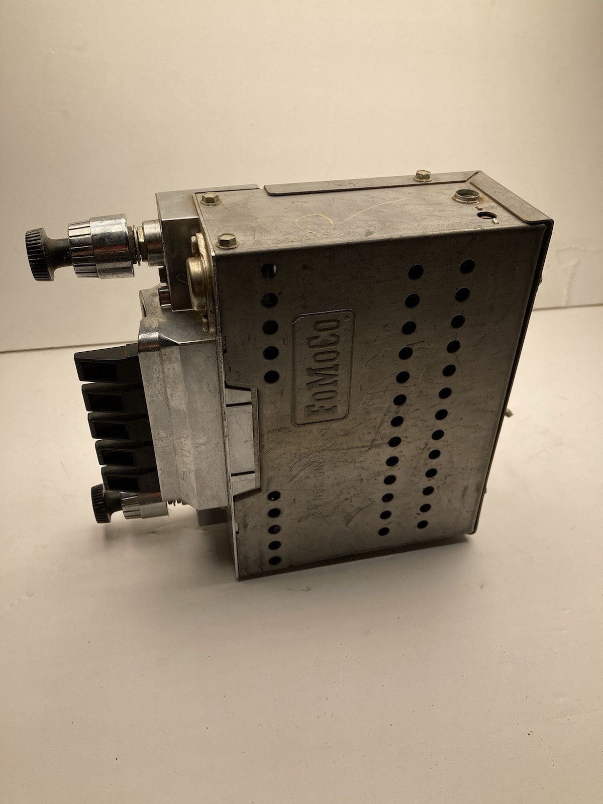 Ford Radio (Unknown Condition) See Listing Pictures for Condition