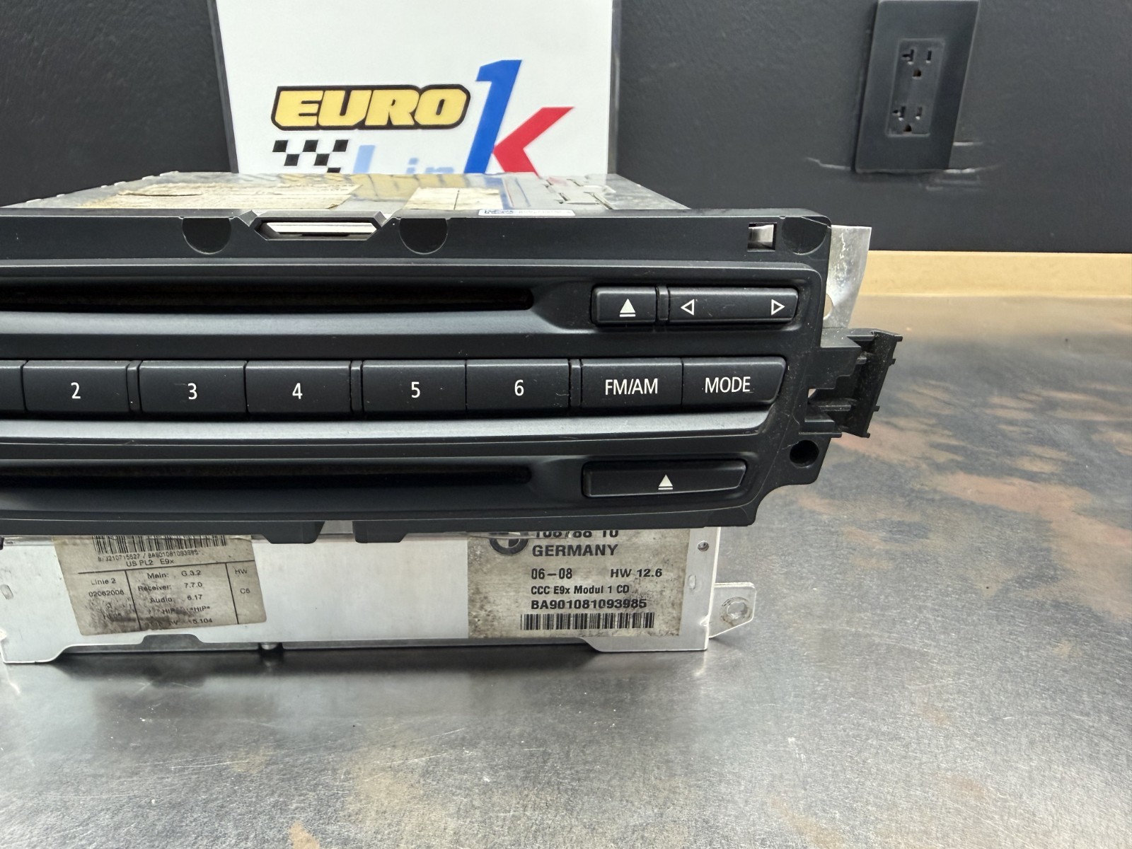 06-08 BMW E90 E92 E93 335 M3 CCC Navigation Headunit CD DVD FM Radio Tuner OEM