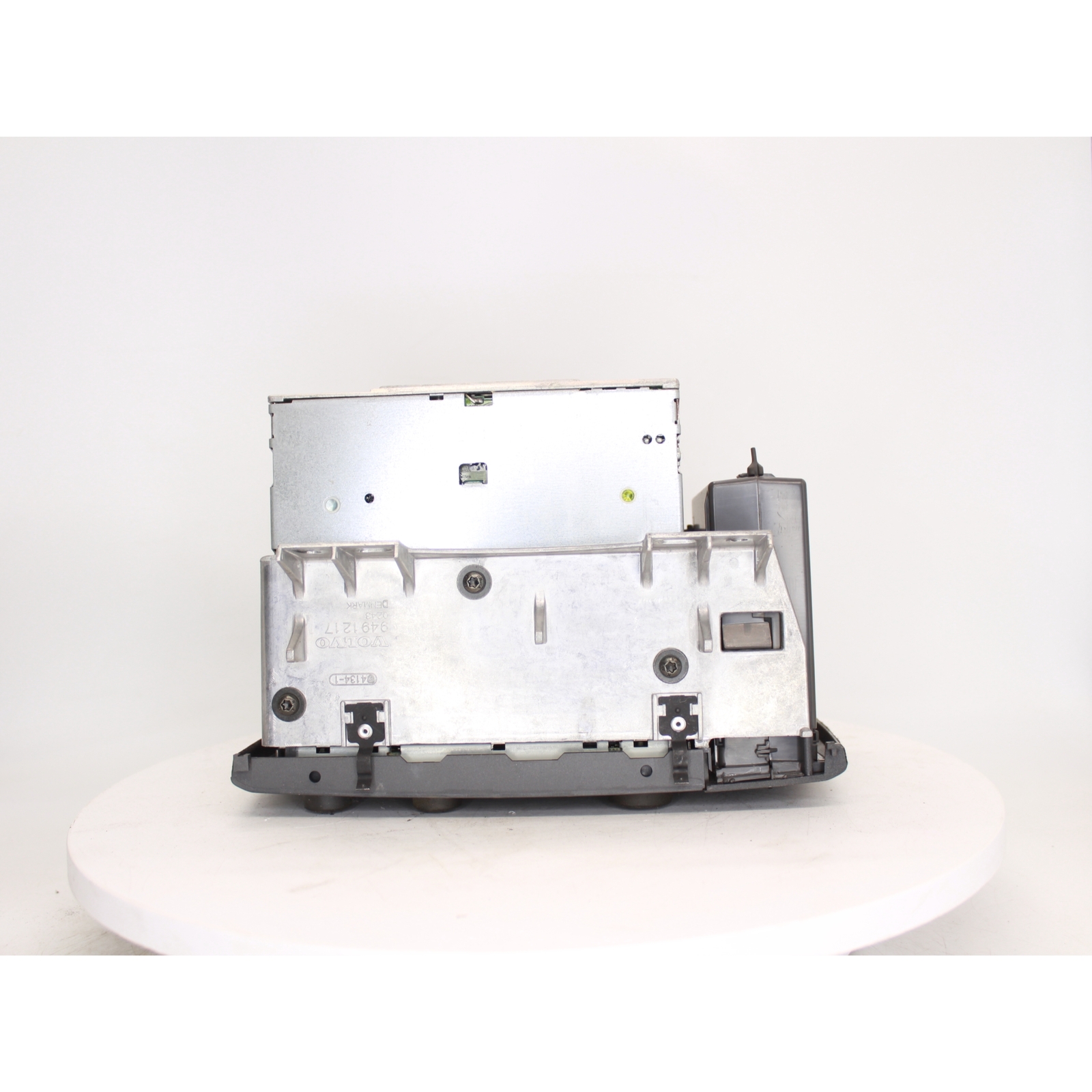 1999 Volvo S80 Radio Part Number – 638-57498