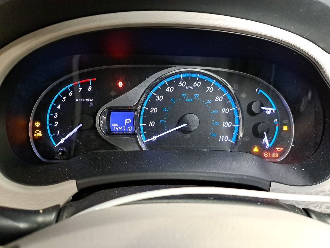 2013 Sienna Stereo Radio Display & Receiver Sku#4426468