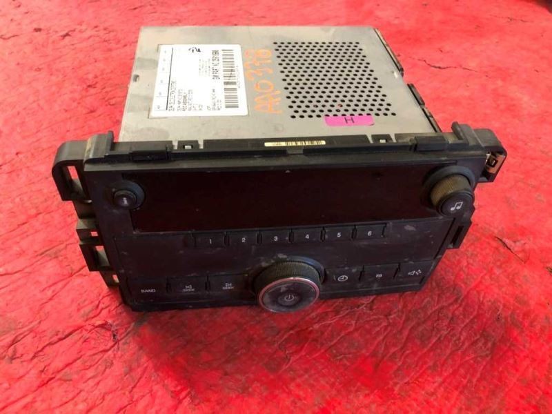 07-14 Sierra Silverado Express Tahoe USED AM FM Stereo Radio UM7 opt