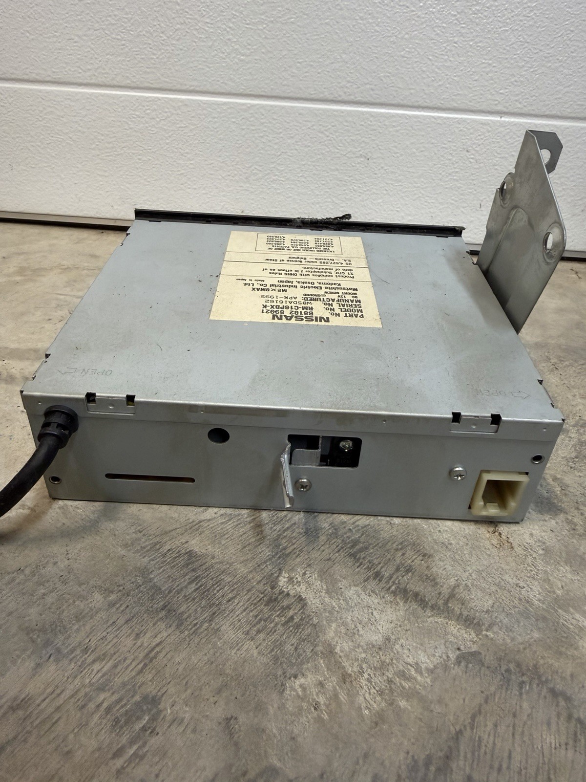 1994-1996 Nissan 300zx CD Player B8182-89921 Not Tested Rare