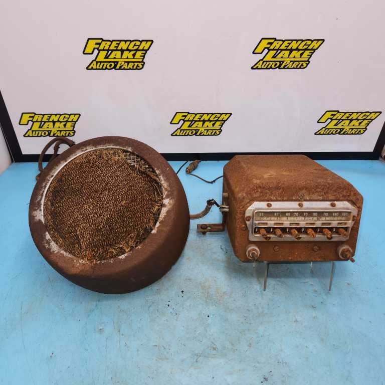 PARTS DONOR RADIO W/SPEAKER Fits 1939 OLDSMOBILE 1244040