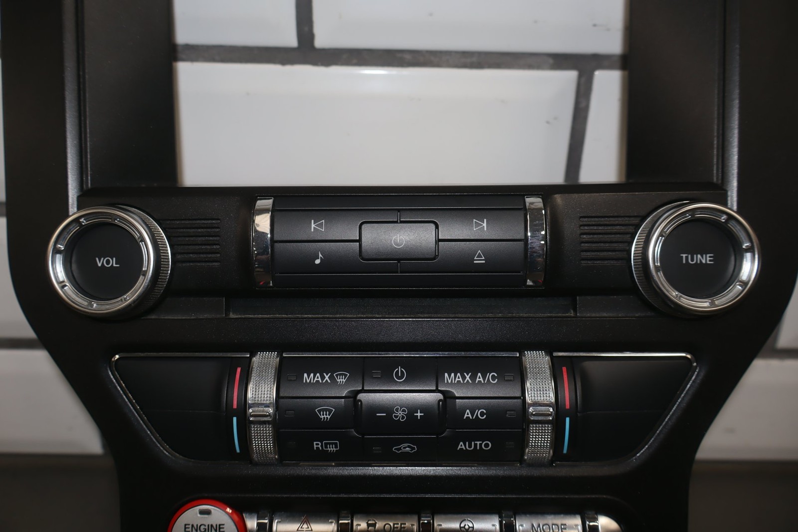 2015 Ford Mustang GT Navigation Sync II(2) Radio Receiver Touch Screen Bezel OEM
