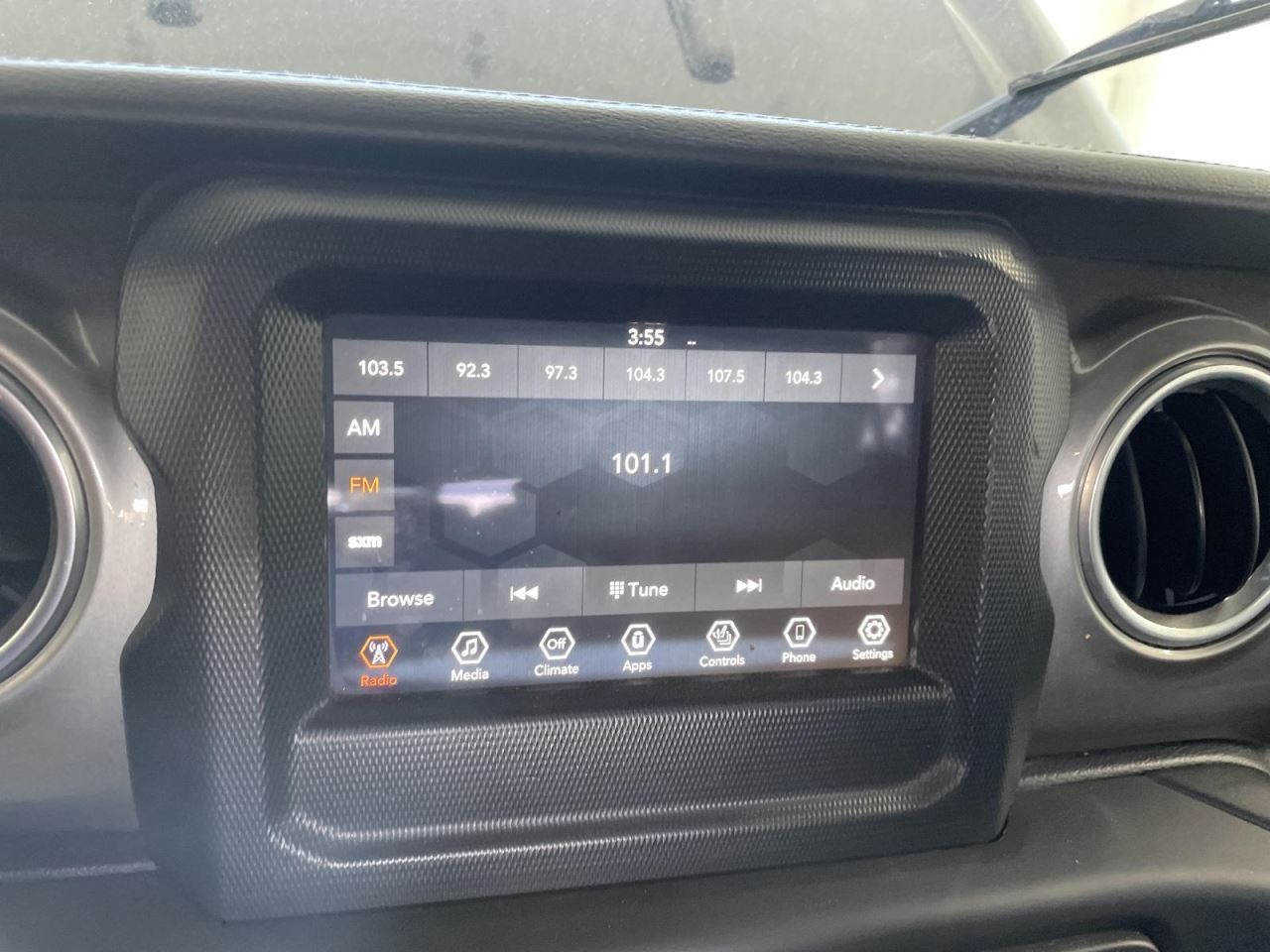 Audio Equipment Radio LHD Display And Receiver Fits 18-20 WRANGLER 1010317