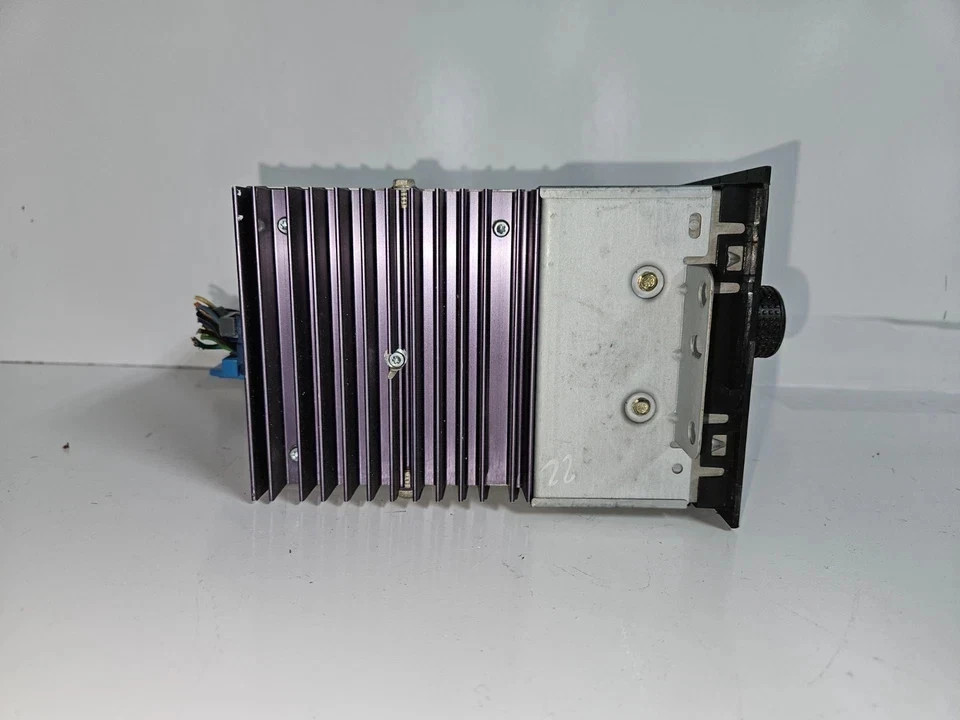 1995 OLDSMOBILE AURORA AM FM AUDIO RADIO W/ CASSETTE PLAYER UNIT OEM, 638-00970