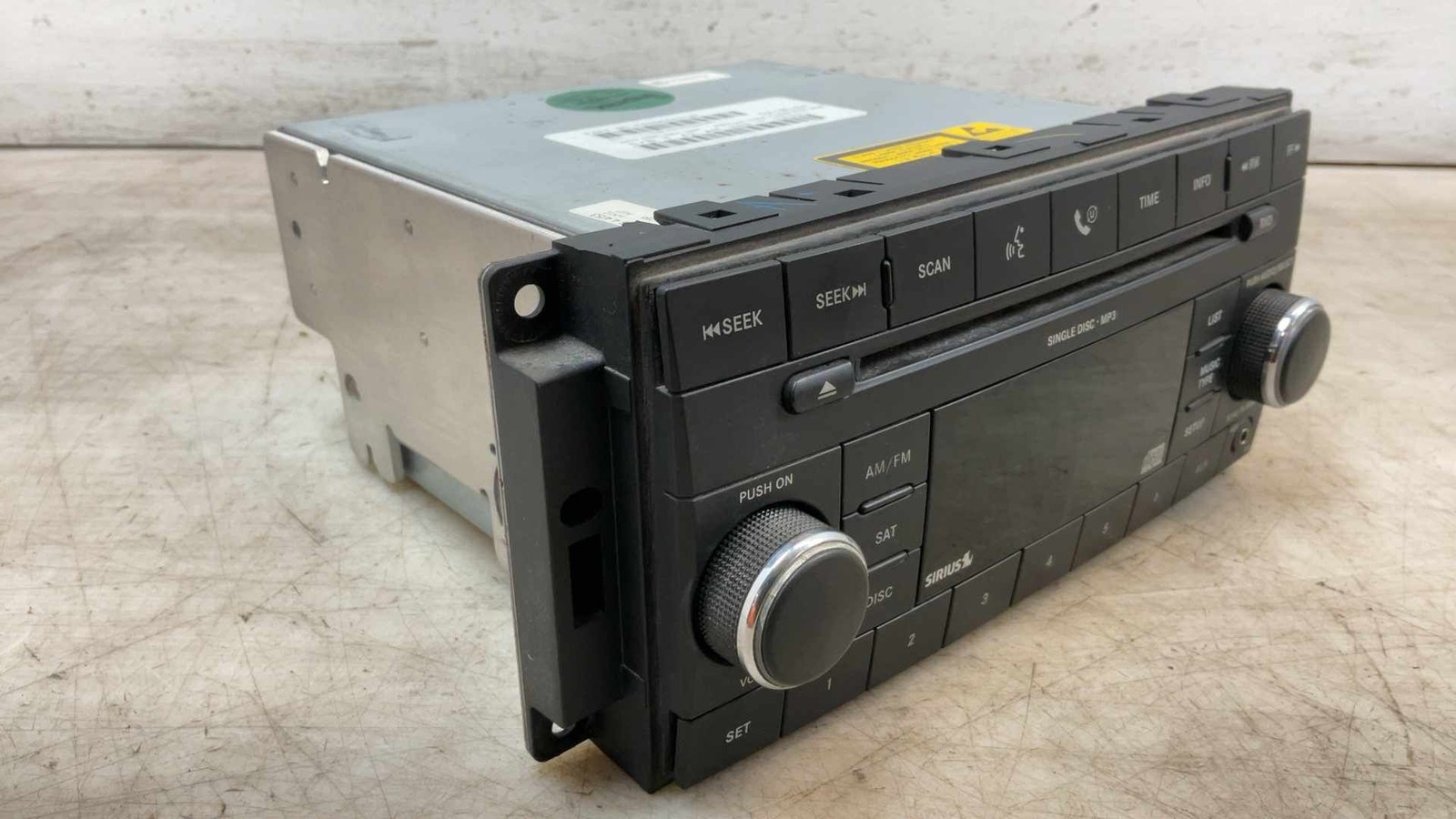Jeep JK Wrangler OEM Stock Factory Radio RES P05064421AF 2007-2010 175911