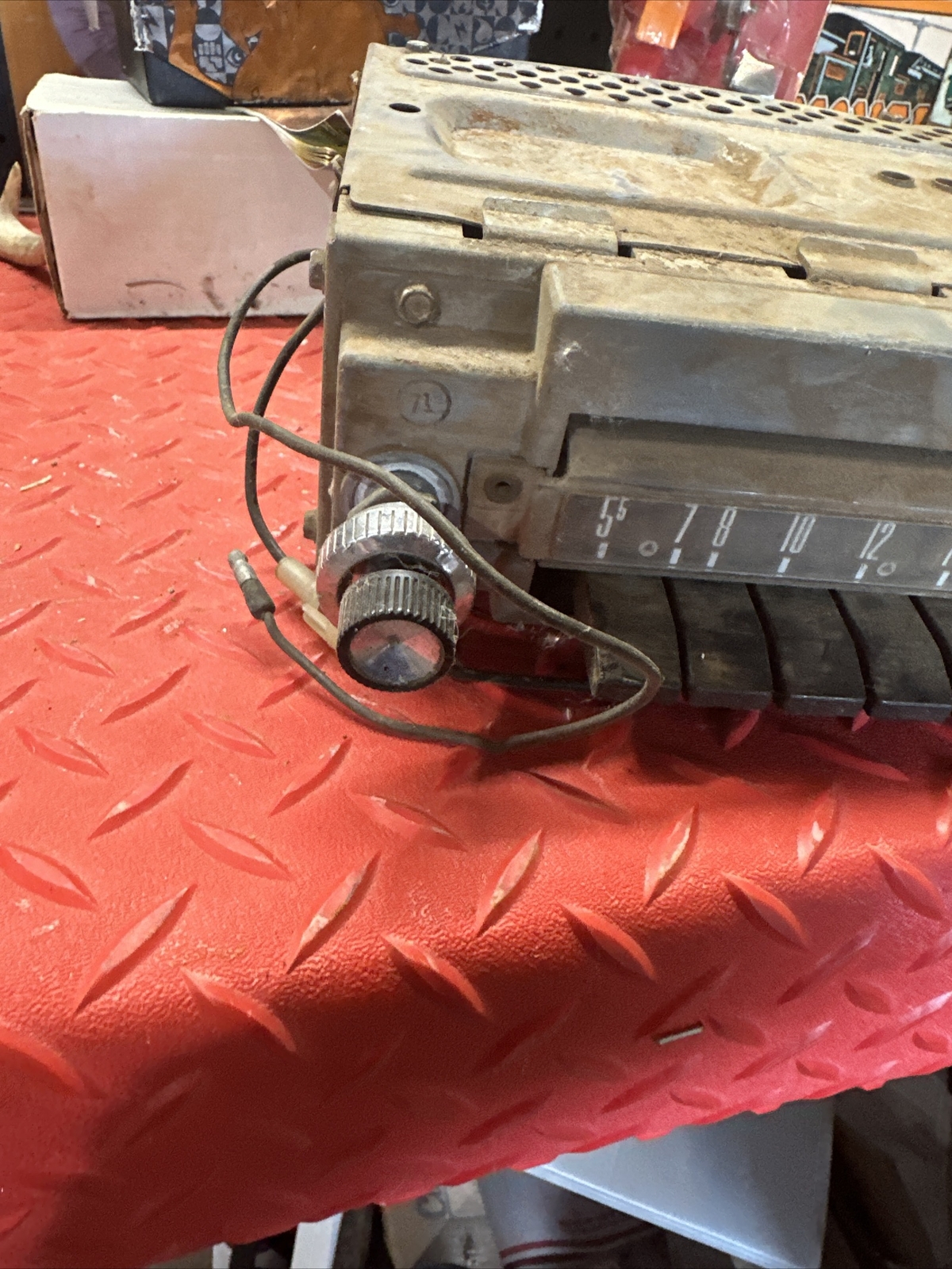 Vintage Fomoco Model 75MF 375033 Car Radio (UNTESTED) unknown year model