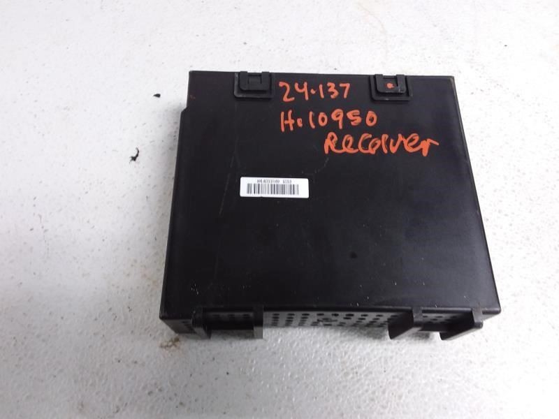 2019 GMC YUKON XL1500 Receiver OEM Part Number 84361172