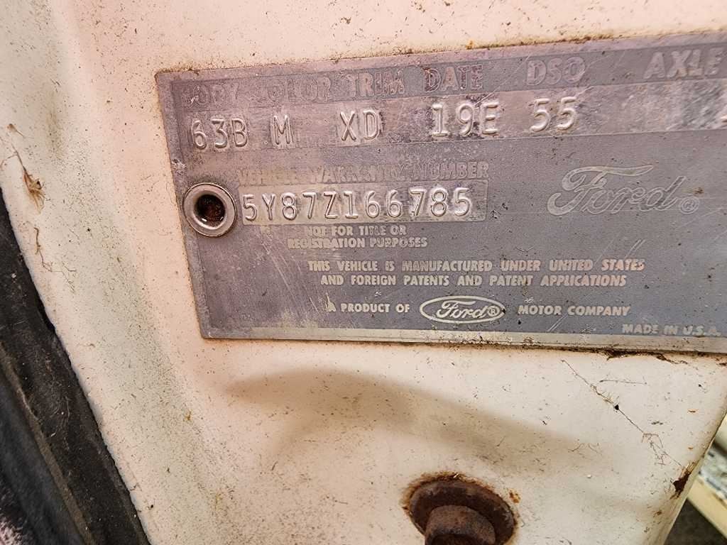 AM Radio Untested Fits 65-66 THUNDERBIRD 1245461