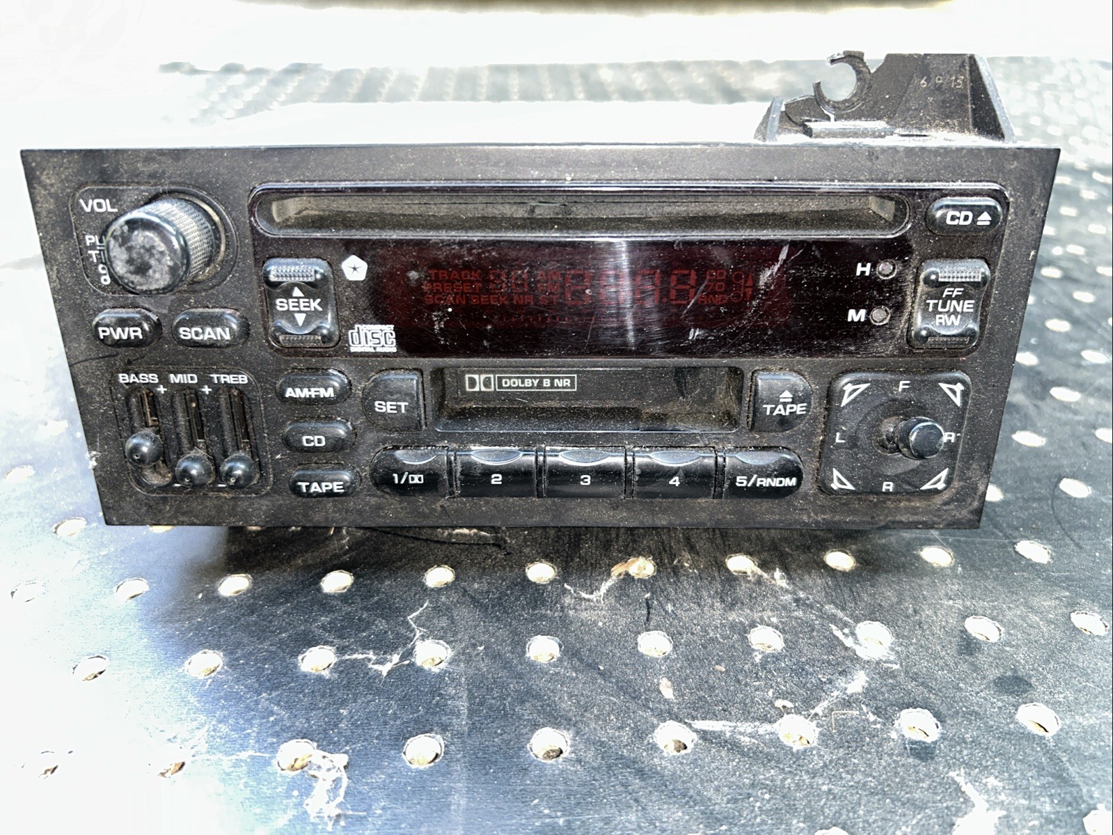 Chrysler Dodge OEM P04704385AB MR217320 CD cassette Radio ~ Not Tested See Pics