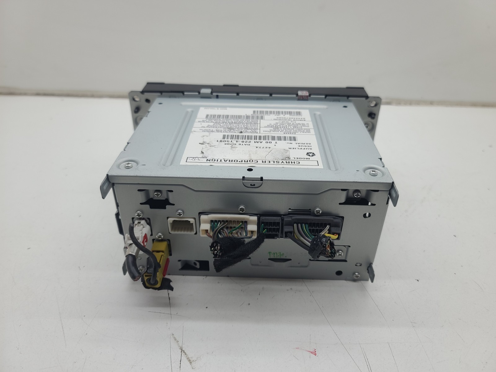 2007 – 2014 Chrysler Dodge Jeep AM FM Radio CD Player Aux OEM P05091195AB