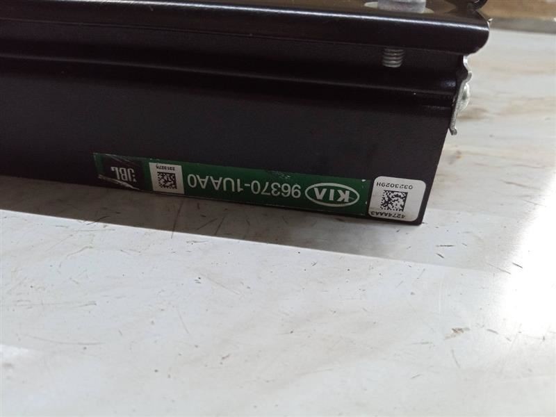 Audio Equipment Radio Amplifier Under Passenger Seat Fits 14-15 SORENTO 174857
