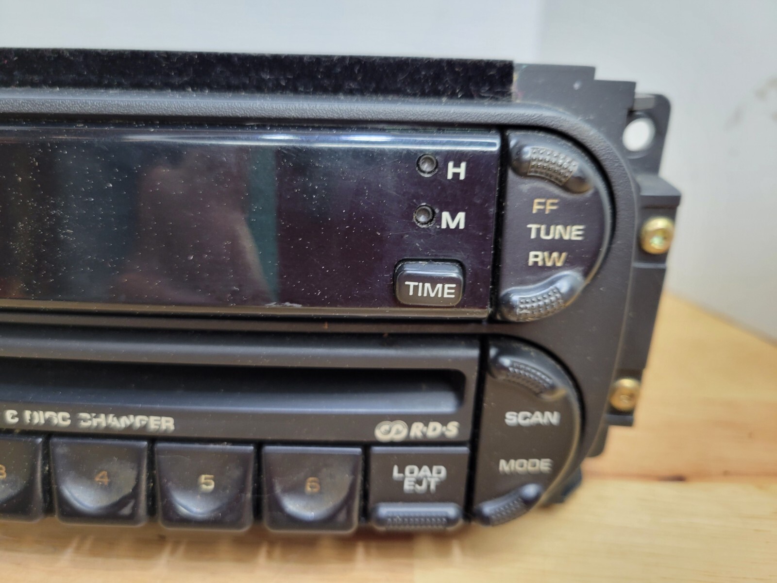 2002-2007 Jeep Chrysler Dodge OEM Radio P56038622AH 6 Disc Changer Untested