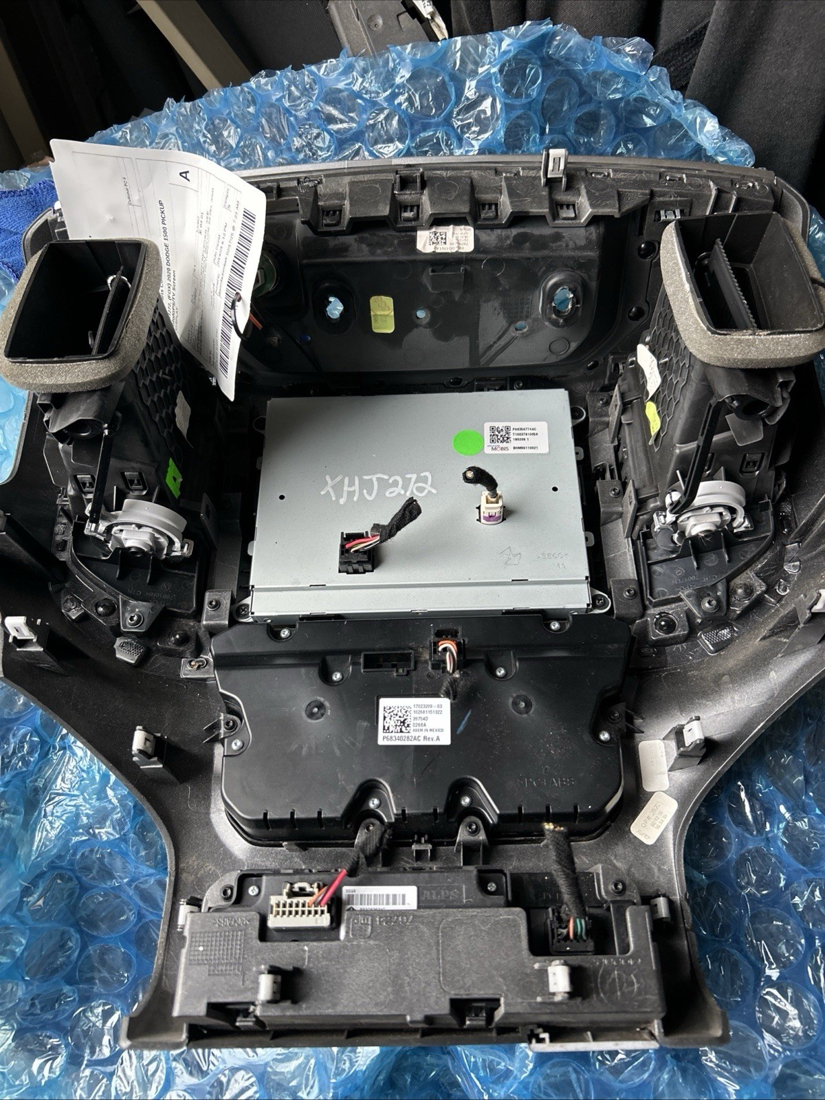2019 2020 2021 RAM 1500 2500 3500 UCONNECT 4C NAV 8.4″ DISPLAY Screen w/ BEZEL