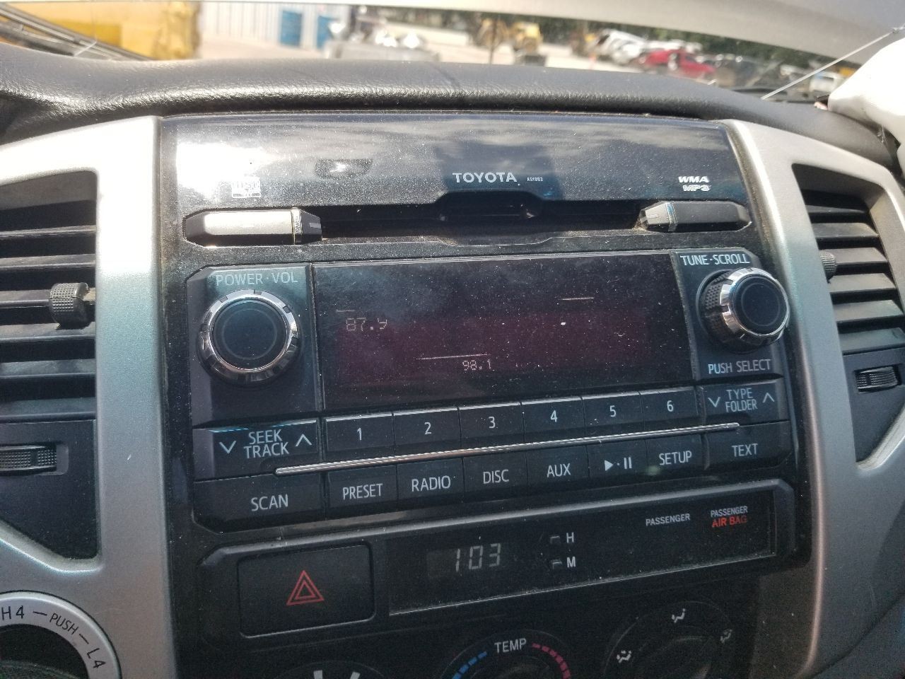 12 TOYOTA TACOMA TRD OFFROAD 4X4 4.0L RADIO DISPLAY AND RECEIVER 8612004260 OEM
