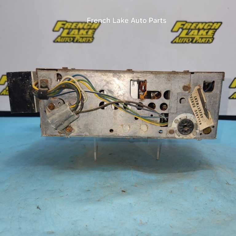 PARTS ONLY A/M Radio 7307525 Fits 1969 CADILLAC ELDORADO 1245964