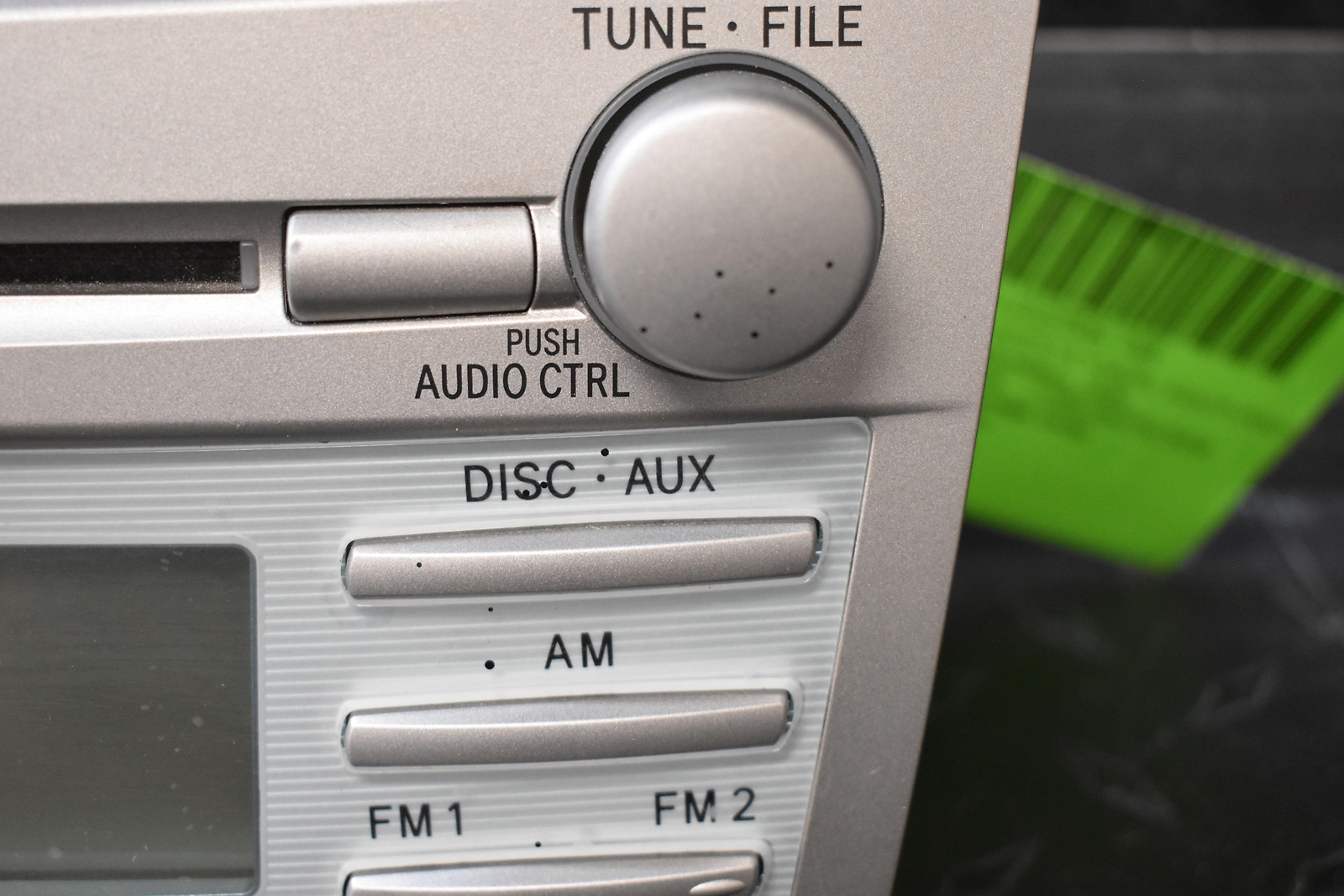 2007 – 2009 Toyota Camry AM FM CD MP3 WMA Stereo Radio Receiver 8612033890