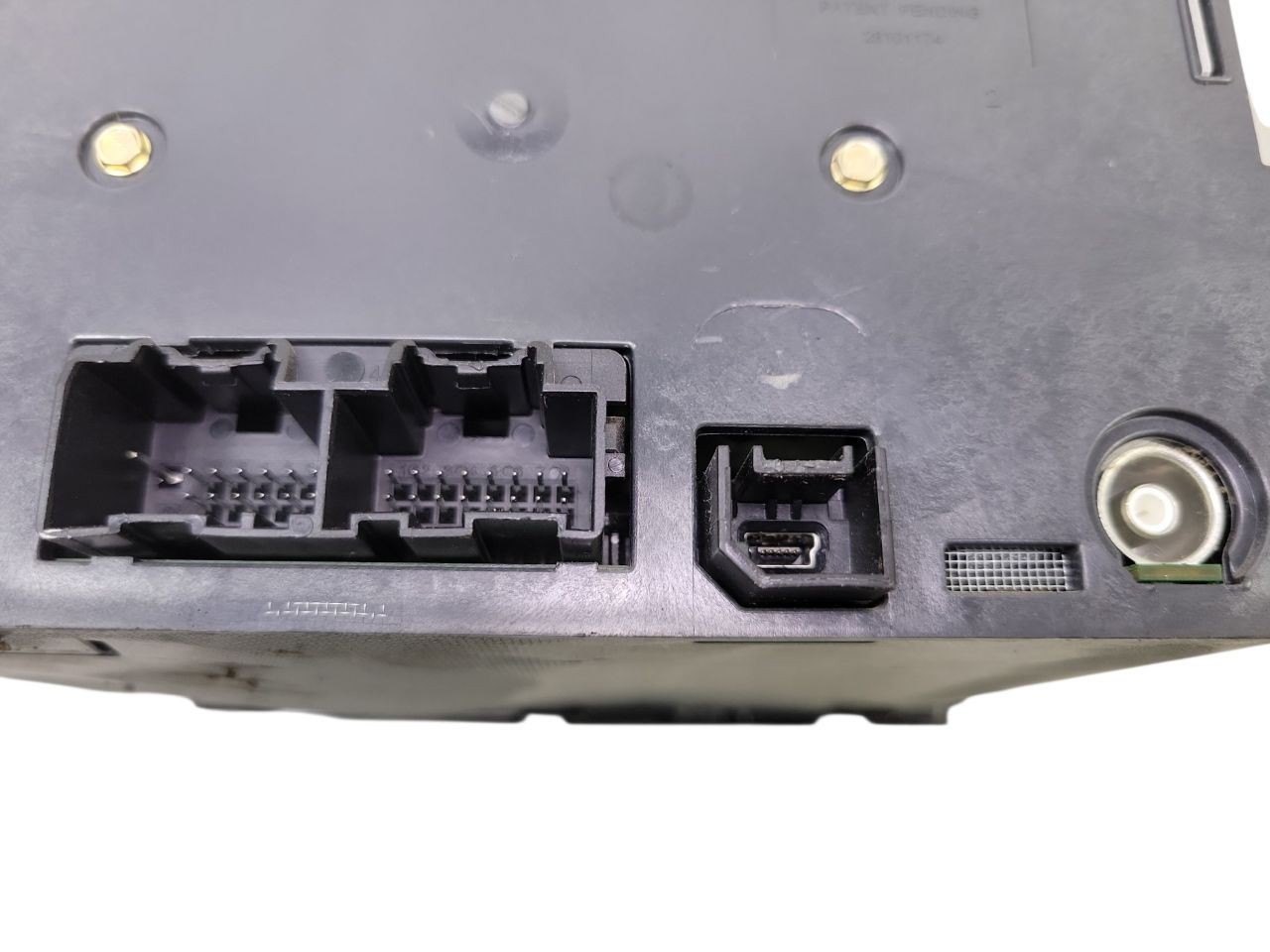 Audio Equipment Radio AM-FM-CD-MP3-USB Fits 11-21 EXPRESS 2500 VAN 1068557