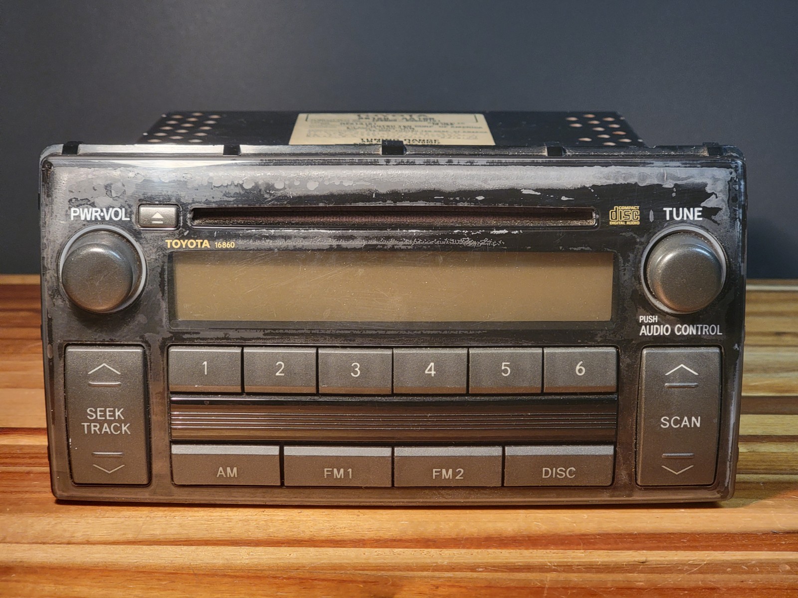 2005 2006 Toyota Camry – OEM Stereo CD Player Radio Receiver 86120-AA160 16860