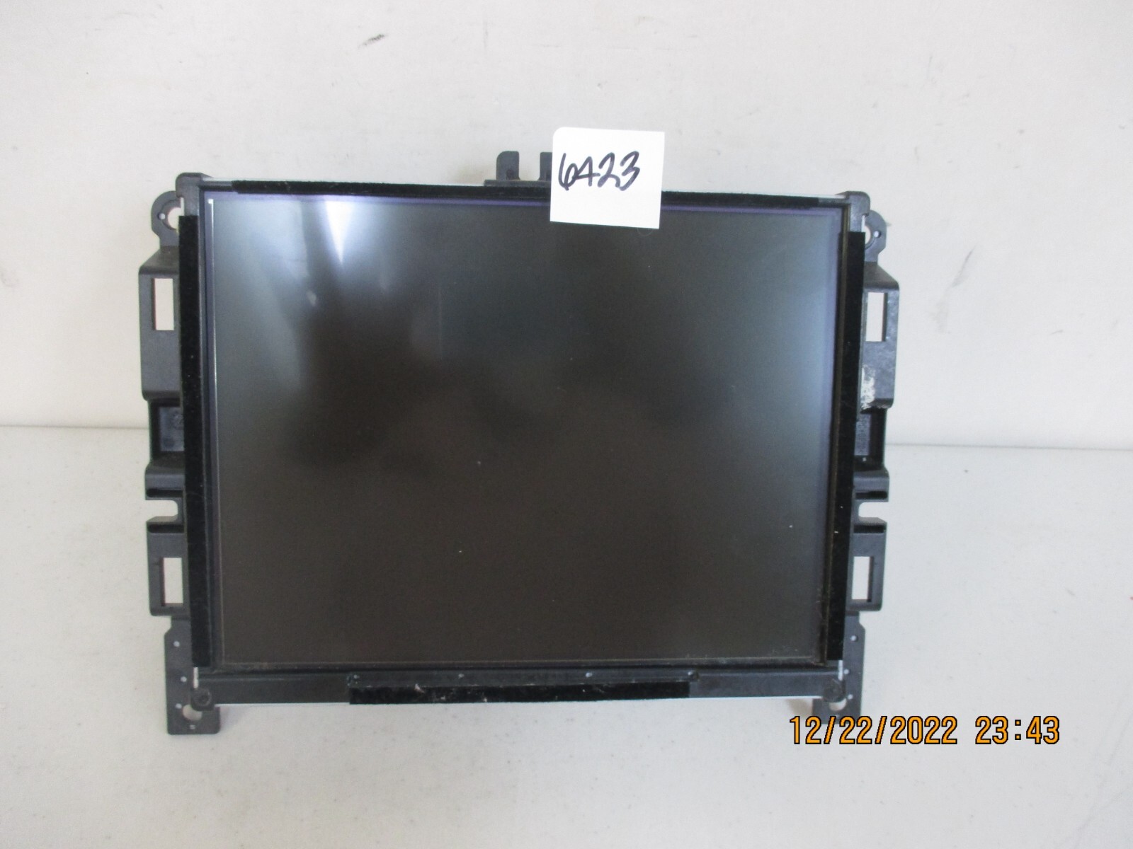 2015 Chrysler 200 8.4″ Touchscreen Radio Sat Unit w/Nav 68190260AF VP4