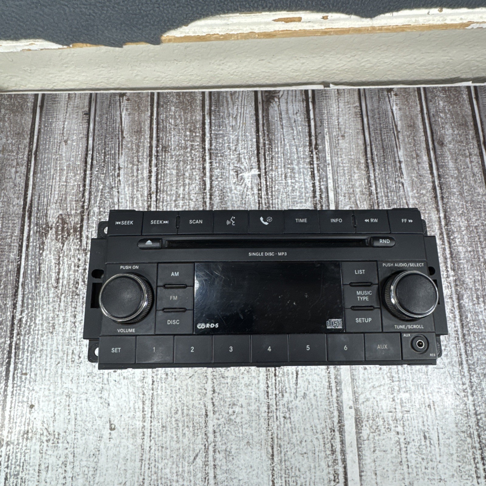 2007 Dodge Nitro Jeep Wrangler AM FM Radio Single CD Player P05107095AJ