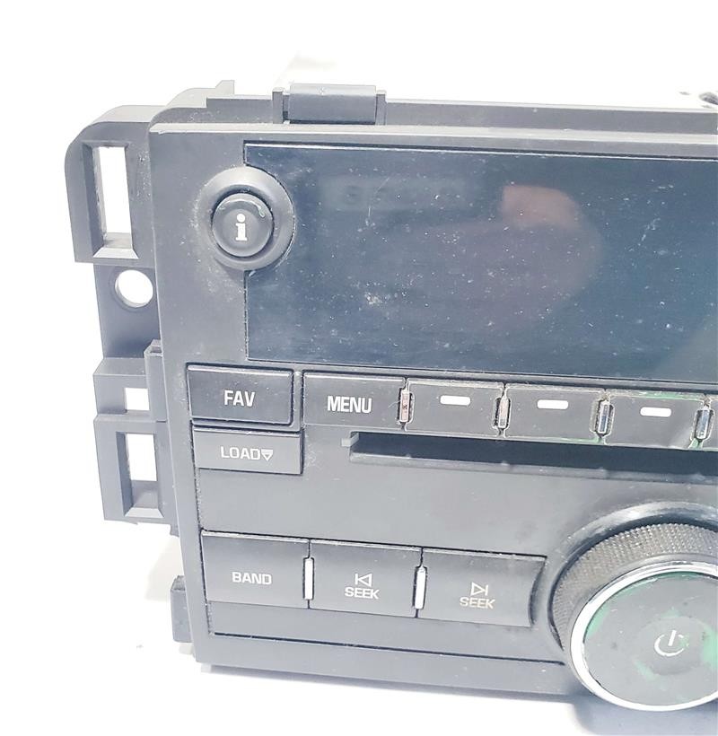 Radio US9 With Broken Tab 25864960 OEM 07 08 09 Chevrolet Suburban 1500