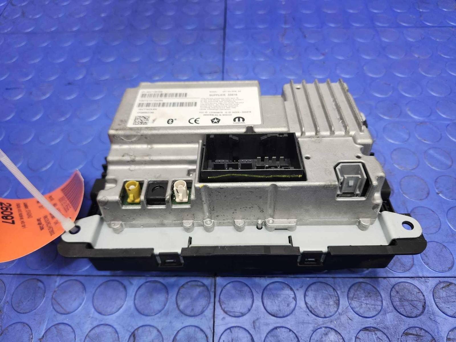 17-18 Dodge Ram Truck Radio Receiver Head Unit AM FM UConnect 3″ Screen OEM