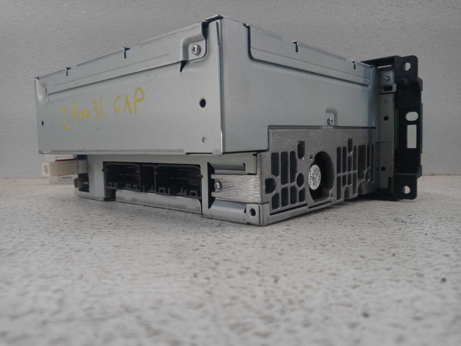 09 10 Dodge Avenger Radio Face: ID REQ *May Need Programming*