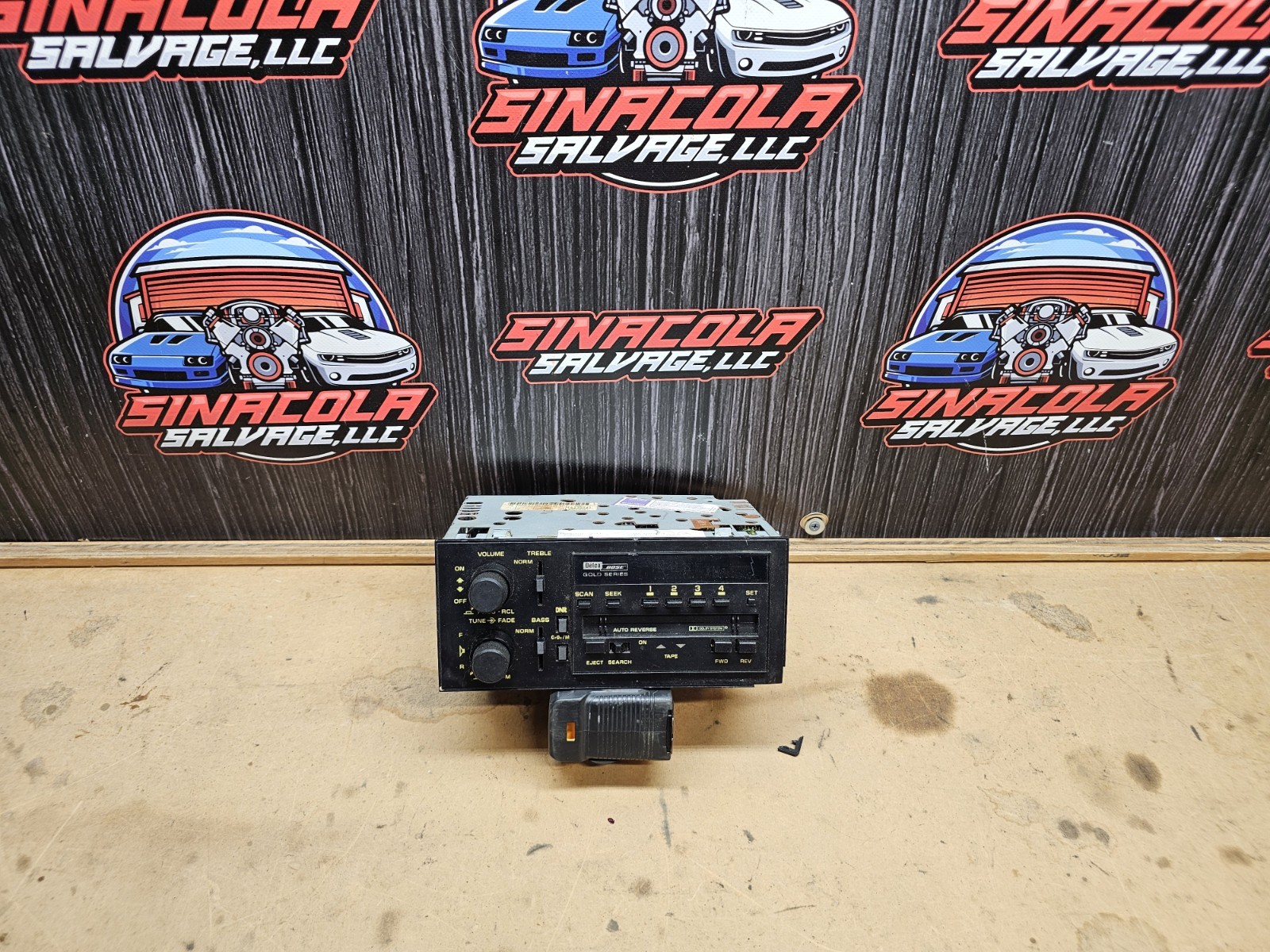 1990 To 1992 Camaro Bose Stereo Radio 16135841 GM Yellow Lettering