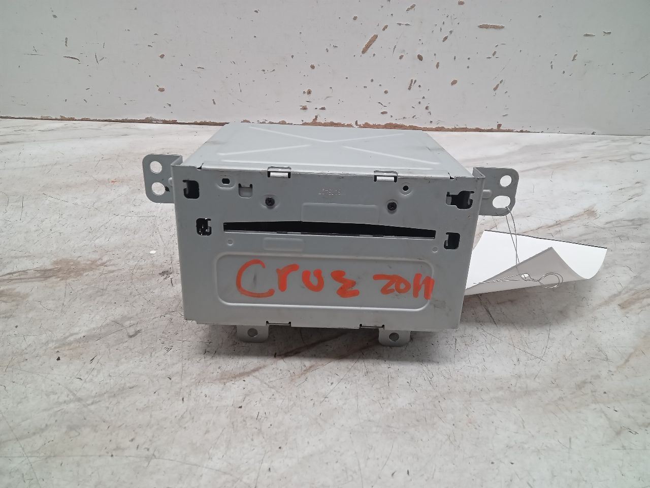 Audio Equipment Radio Receiver AM-FM-XM-CD-MP3 Opt Uye Fits 11-12 CAMARO 331191