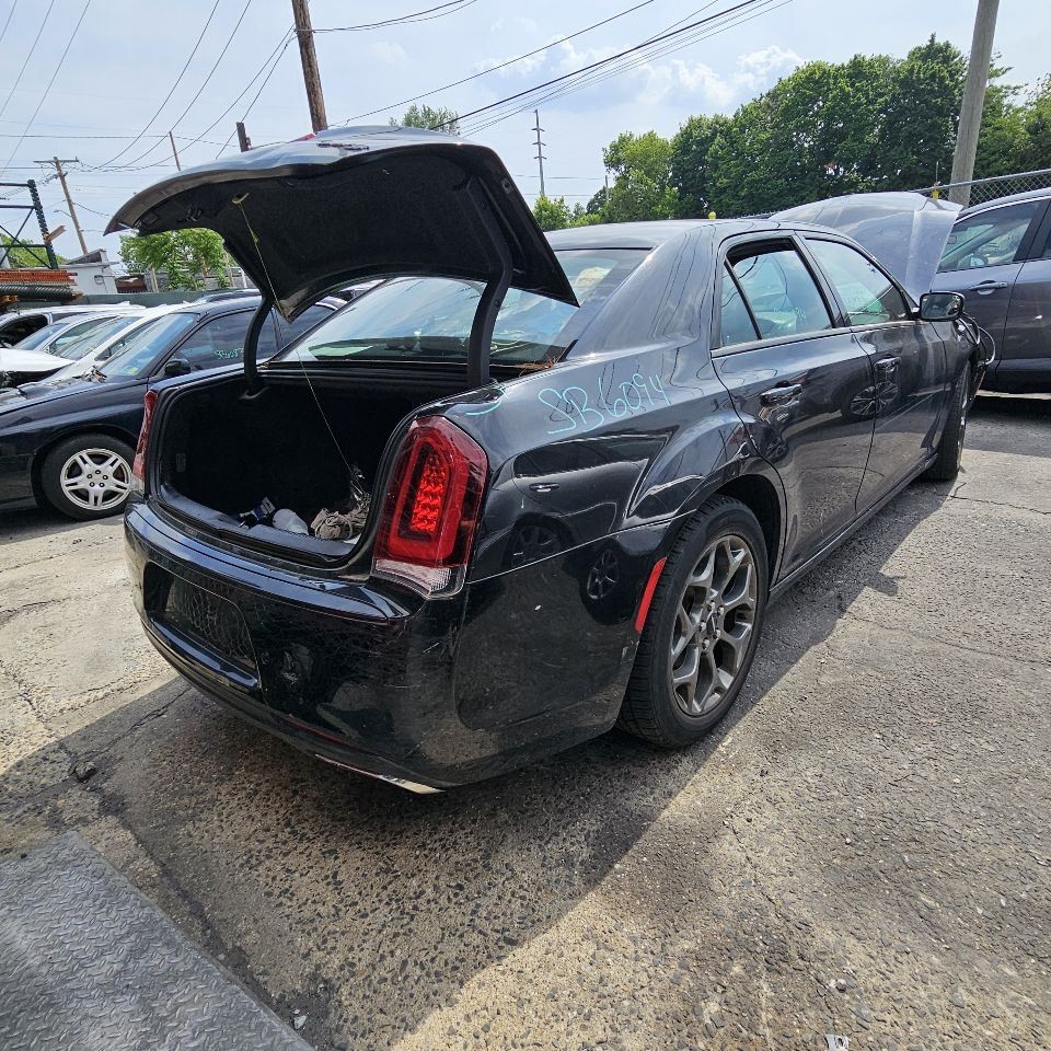 2015 CHRYSLER 300 DISPLAY SCREEN/RECEIVER: 8.4″ SCREEN (WITHOUT NAVIGATION)