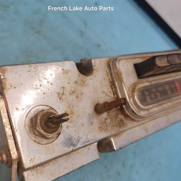 PARTS or REPAIR Radio Model 855 Fits 1959 PLYMOUTH 1240135