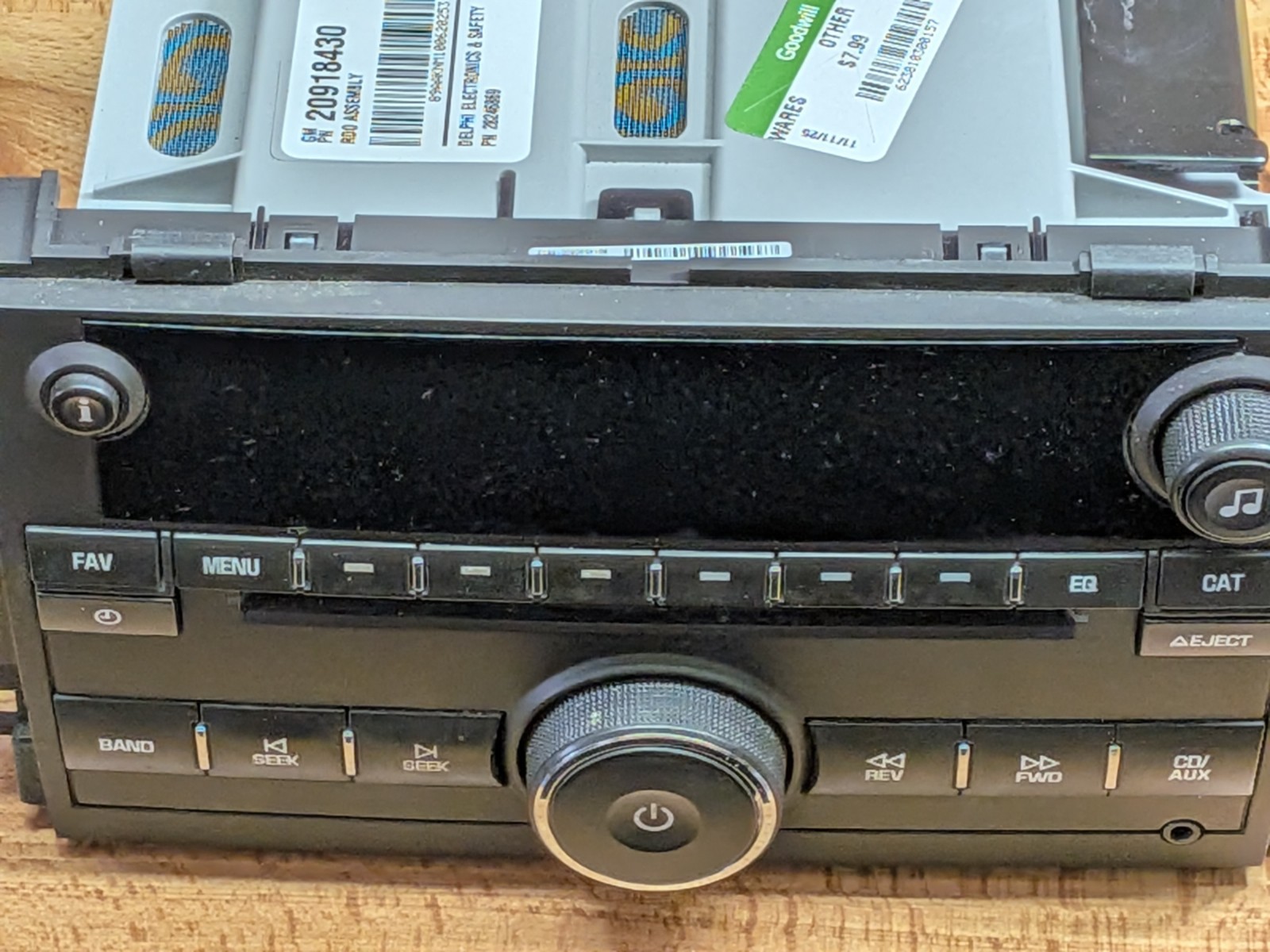 Delphi OEM genuine GM 20918430 CD radio payer receiver GMC Chevy AM FM 2010-15