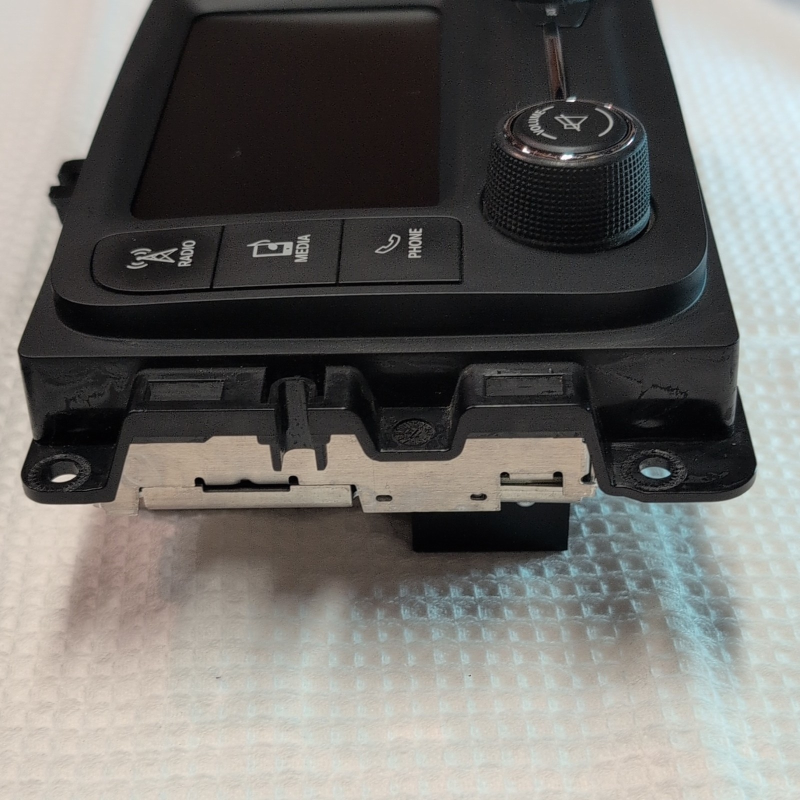 OEM 2013-2018 Dodge Ram Uconnect 5″ Touchscreen Radio P68271365AC – Unit Only