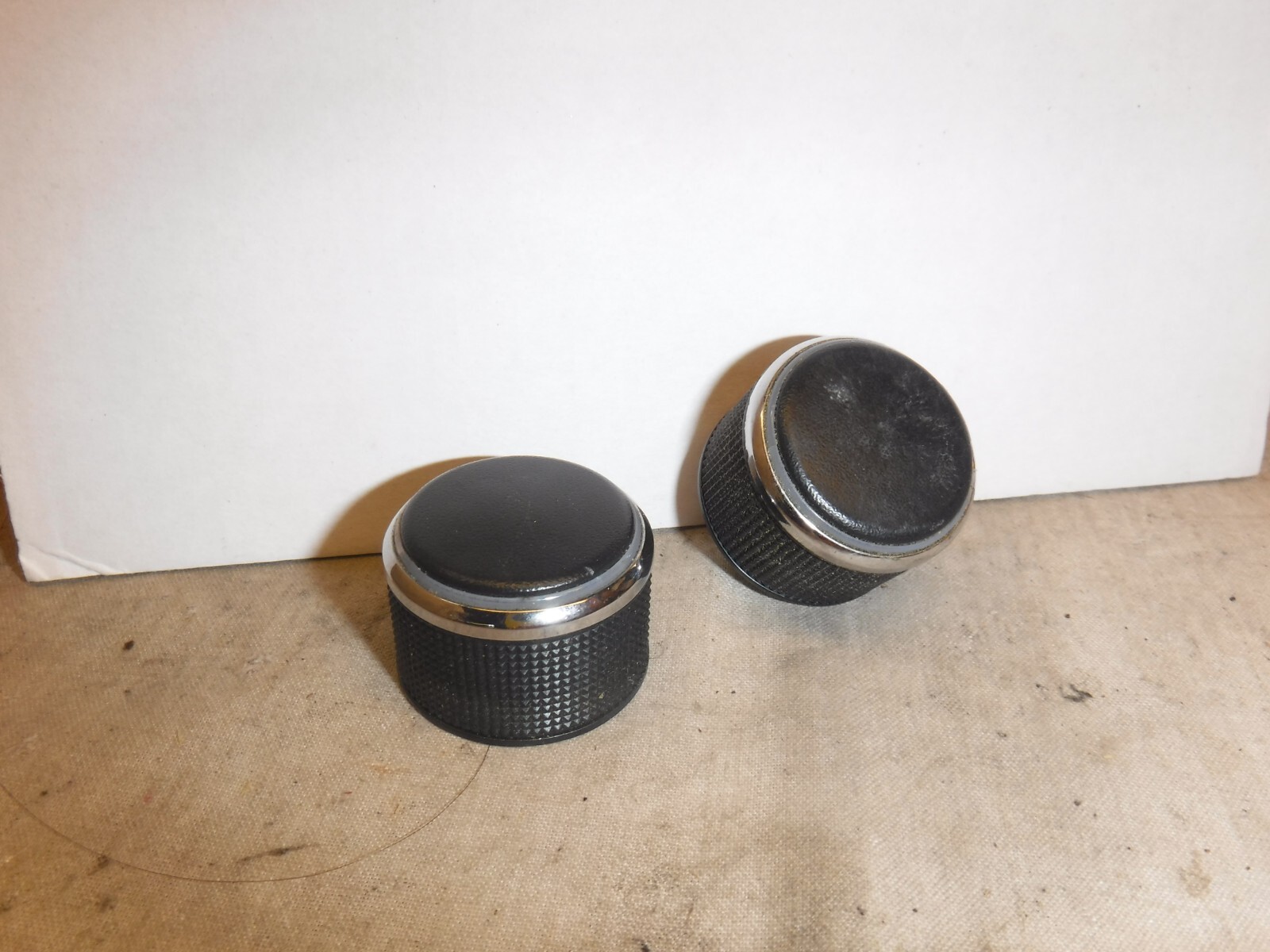 08-10 Dodge Avenger Durango Sebring Radio Cd Knob Set P05091115AC RES TNG94