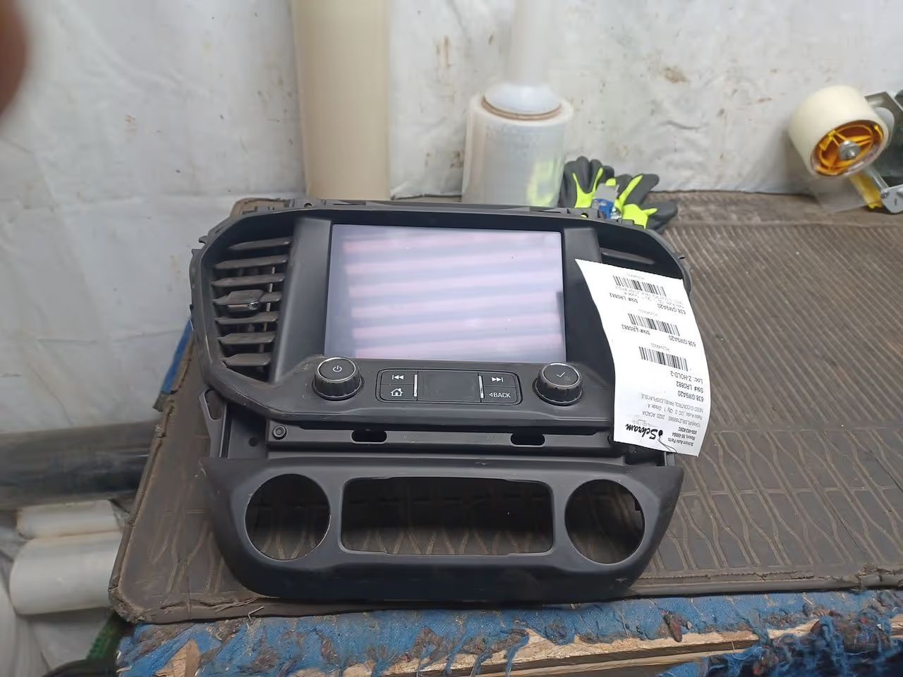 Audio Equipment Radio Display And Control Panel Fits 20-23 ACADIA 2949003