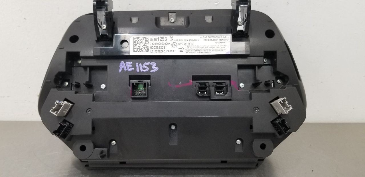 18 CHEVY CAMARO RADIO AUDIO CONTROL PANEL DISPLAY SCREEN 84351293