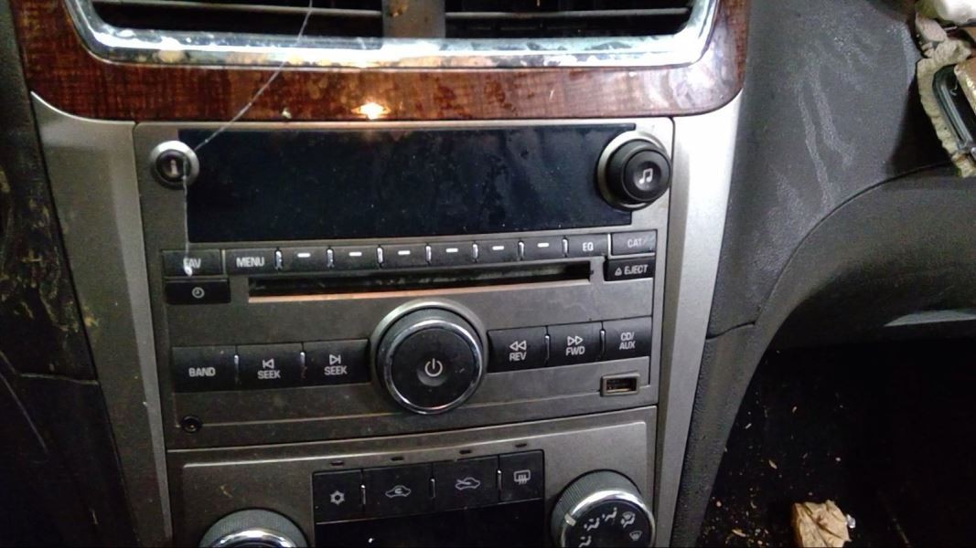 Audio Equipment Radio AM-FM-stereo-CD-MP3-USB Opt Uui Fits 09-12 MALIBU 571824