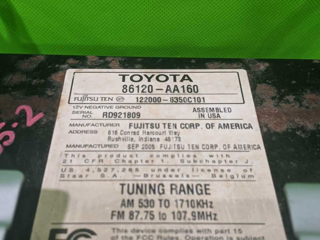05 06 CAMRY FUJITSU FACTORY RADIO 16860 ON FACEPLATE OEM 4055-2