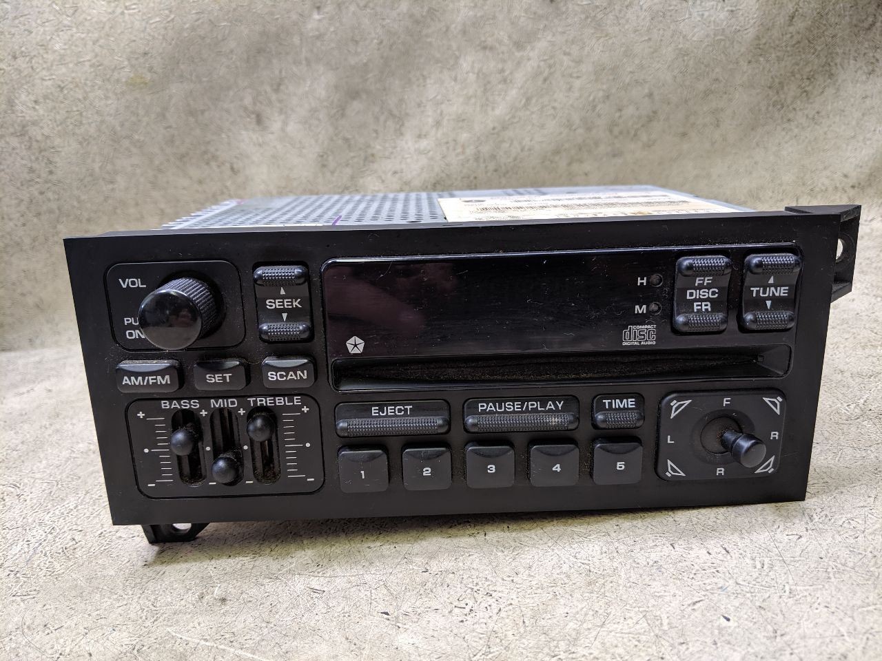 Stereo Radio Receiver AM FM CD Player Fits 97-03 DODGE 1500 VAN os30-205358