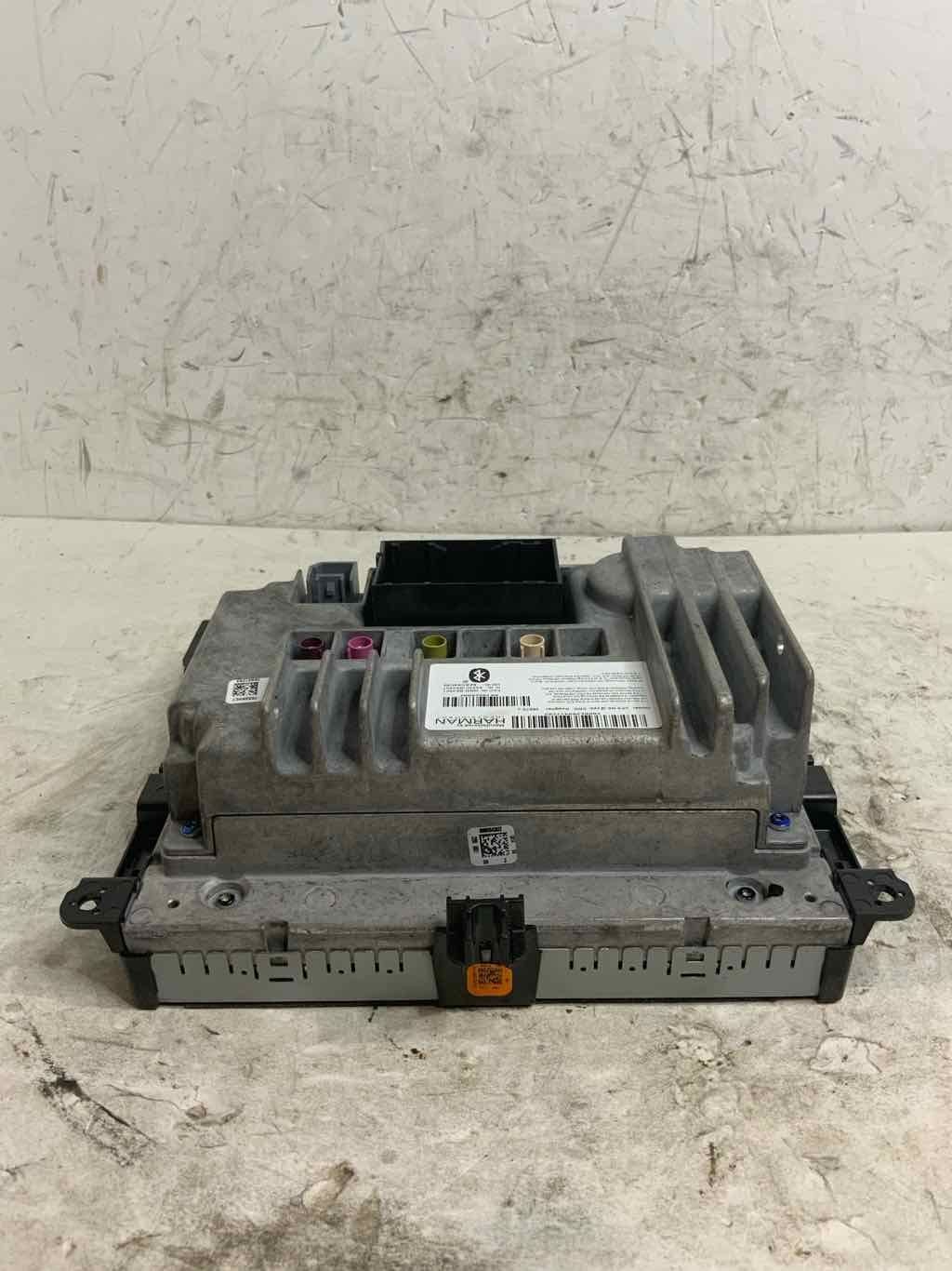 2015 Chrysler 200C Audio & Visual Equip Radio 68190260AF 8.4″ Display Navigatio