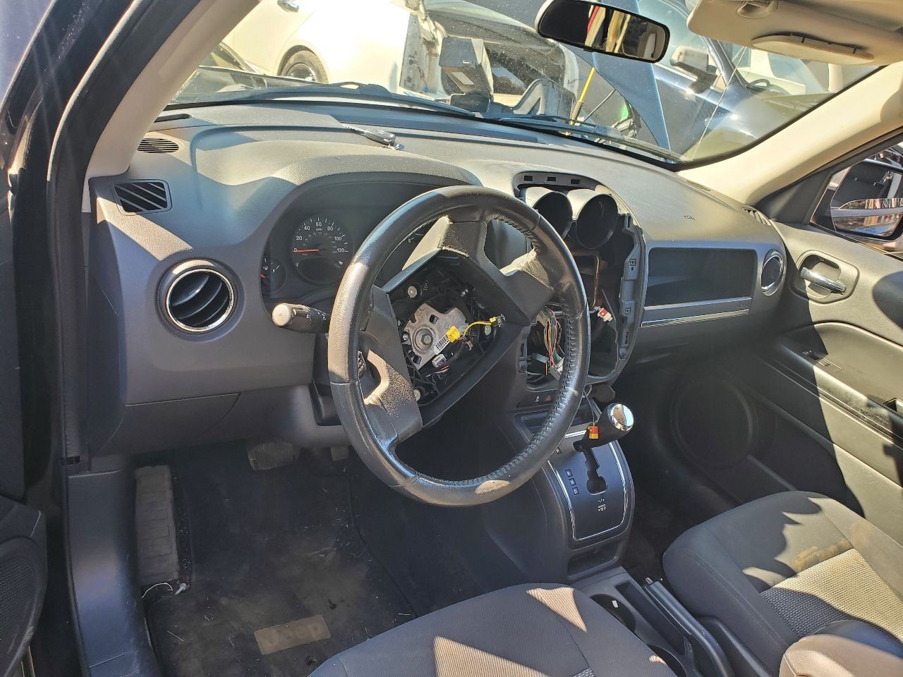 Audio Equipment Radio AM-FM-CD-MP3 Face Plate ID RES Fits 08-10 DAKOTA 353314