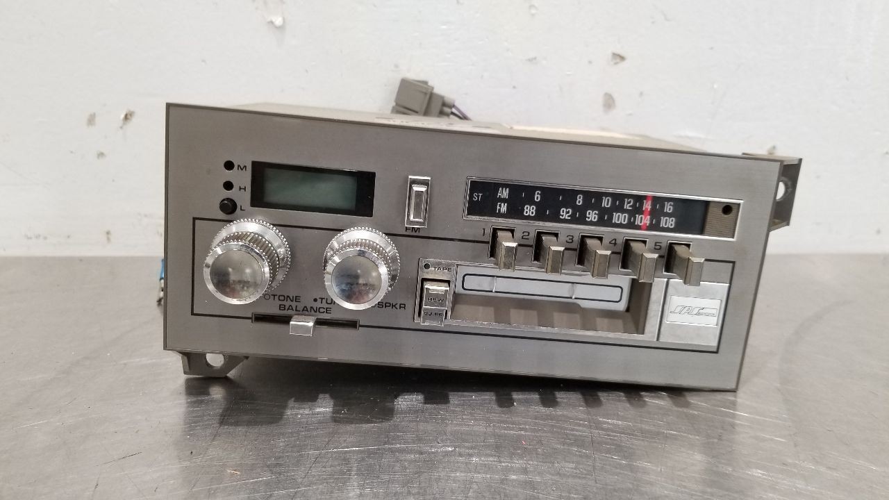 86 DODGE 100 RADIO AUDIO RECEIVER HEAD UNIT AUDIOVOX 85-CP-CXP/C