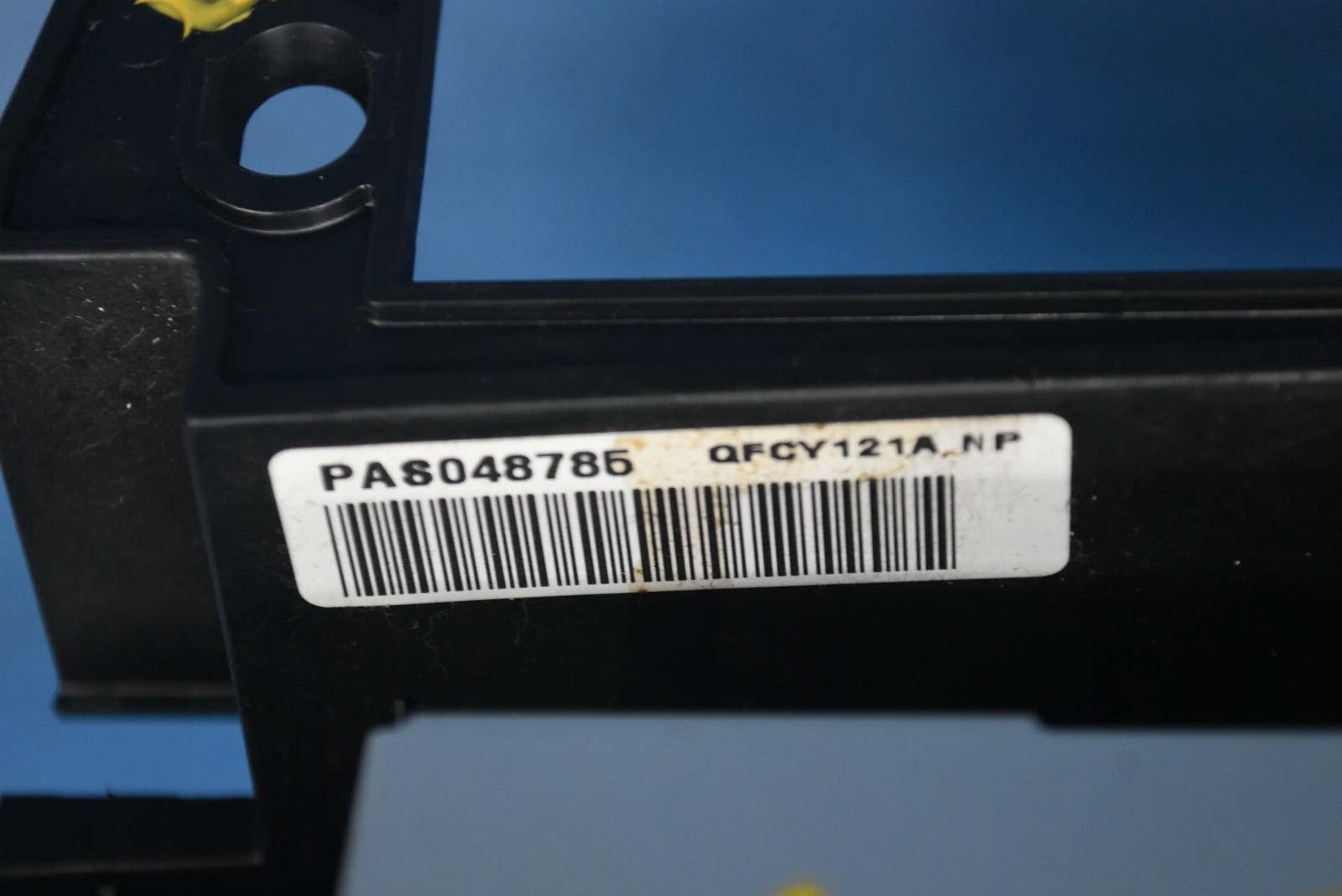 2011-2014 CHRYSLER 300 CHARGER 8.4″ DISPLAY SCREEN WITH TRIM ICN OEM 68105156AD
