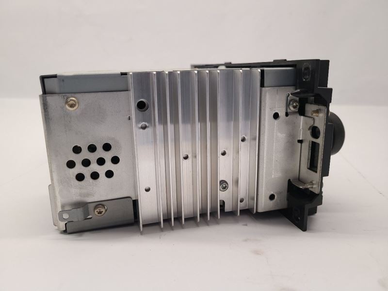 06 07 JEEP COMMANDER AM FM CD Player Radio Receiver OEM ID REF