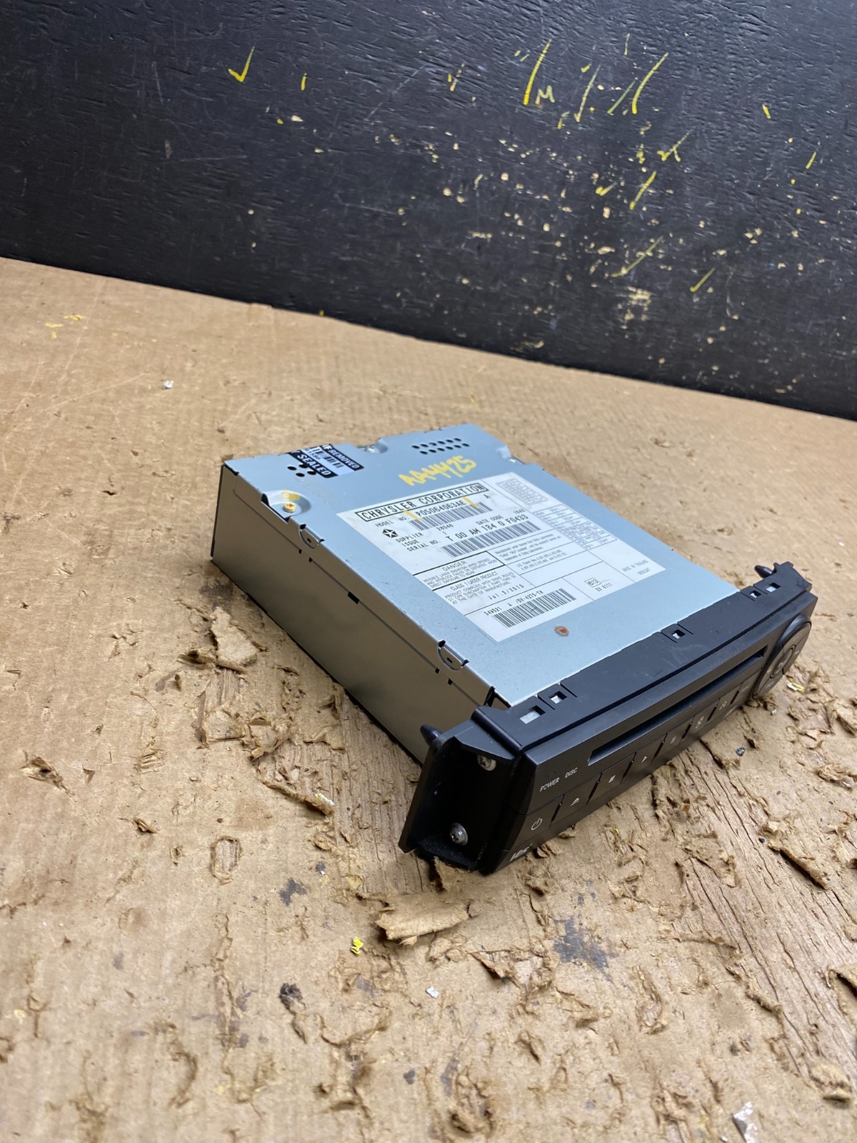 2008 to 2012 Chrysler Town Country DVD Player Receiver OEM AA4425 DG